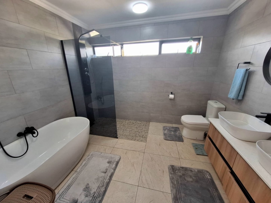 4 Bedroom Property for Sale in La Camargue Private Country Estate North West